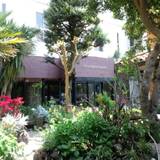 海がみえるカフェで
のんびりランチ / 3