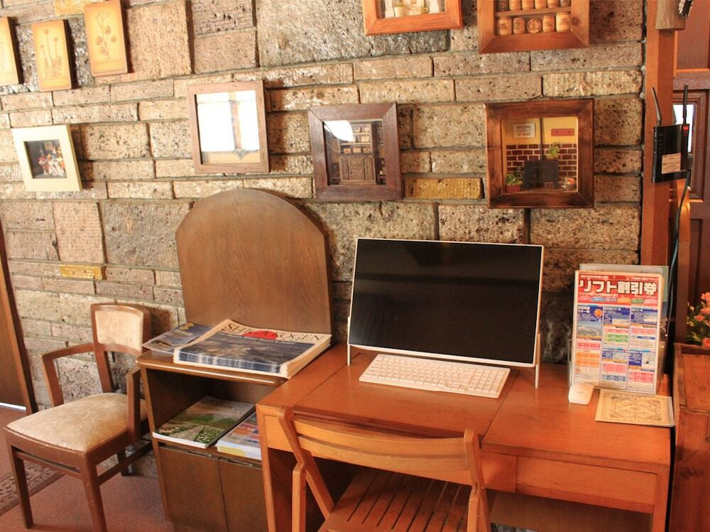 ロビーラウンジ