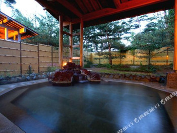 7. 佐渡随一の源泉かけ流し八幡温泉 八幡館4089909