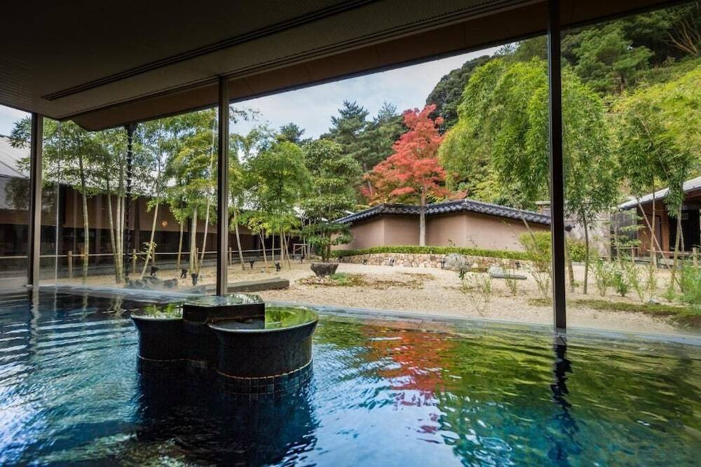 10. 14種類の温泉を満喫できる「萩本陣（はぎほんじん）」3995614