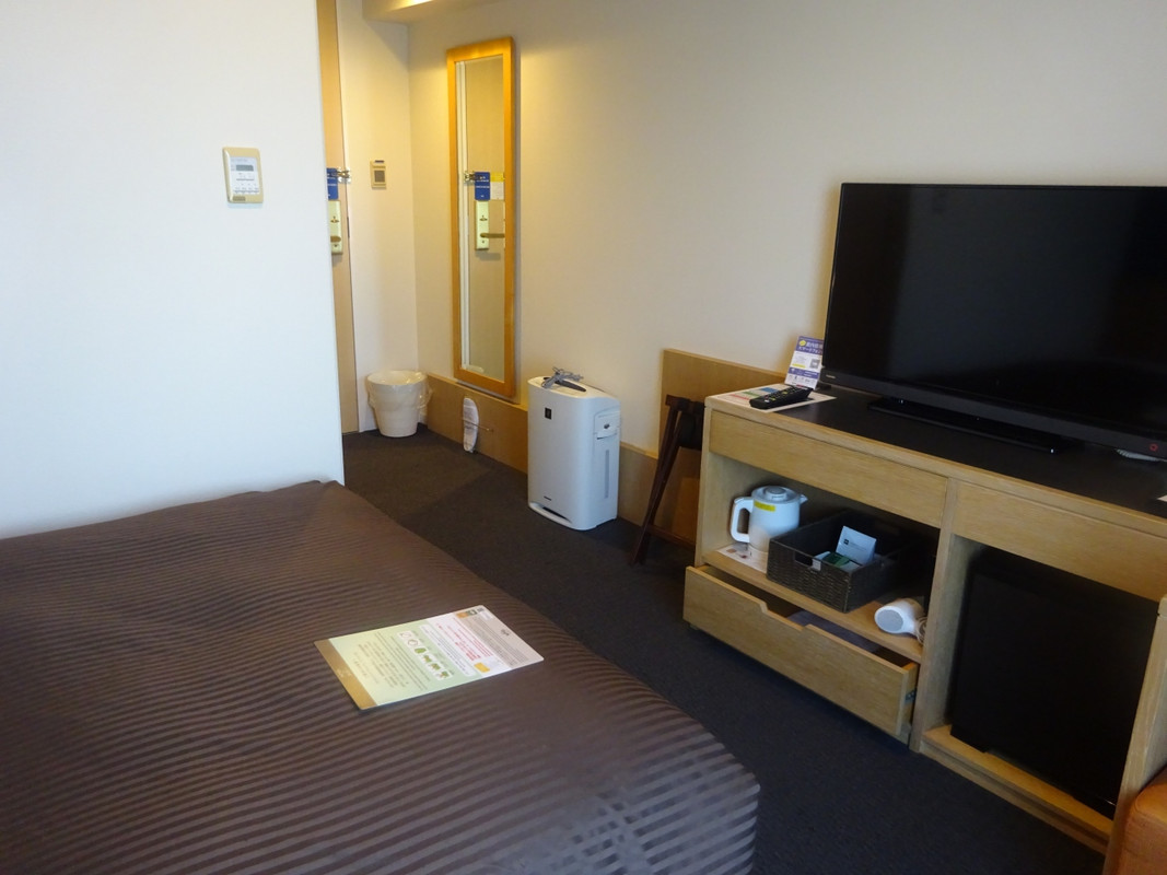 姿見や空気清浄機もあります。