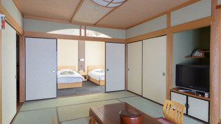 和洋室(ツイン+和室)