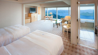 スイート シングルベッド 2 台 (Lake Side)