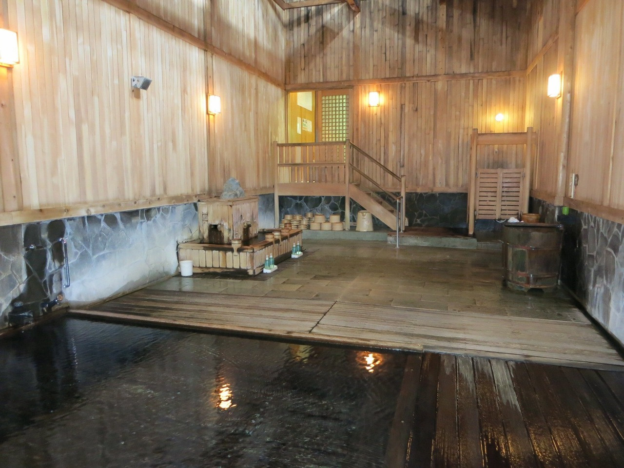 湯めぐりで温泉旅館を満喫3701862