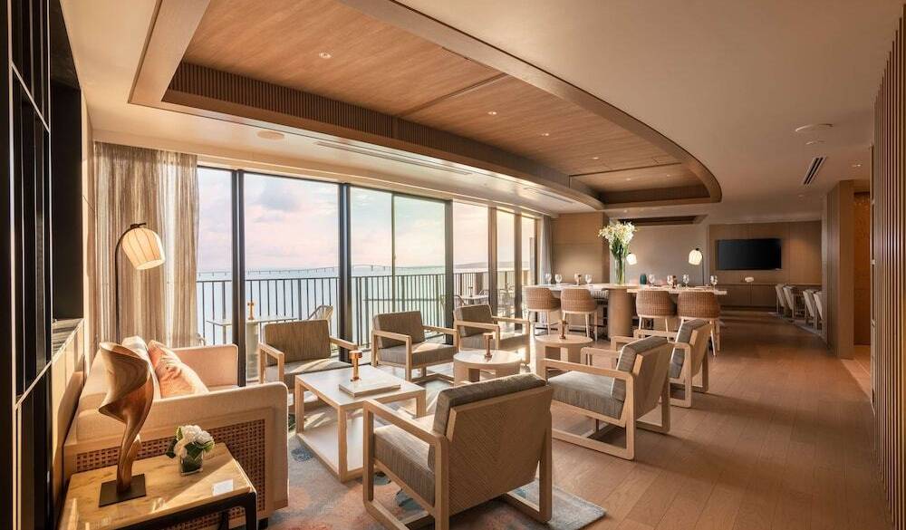 夕日の見えるテラス席あり / 3