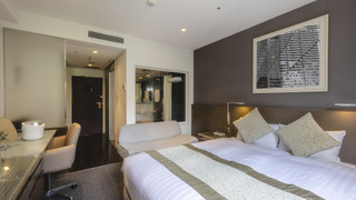 [禁煙] プレミアムダブルルーム/22平米/160cm ベッド1台