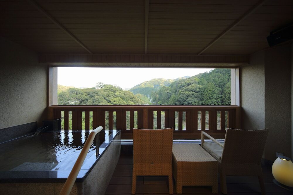 13. 渓流を眺めながら名湯につかれる「大谷山荘（おおたにさんそう）」3995552