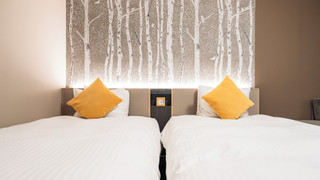 ハリウッドツインルーム　2セミダブルベッド　喫煙可