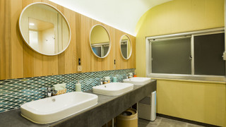 ダブルルーム 共用バスルーム