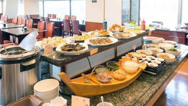 朝食スペース / 32