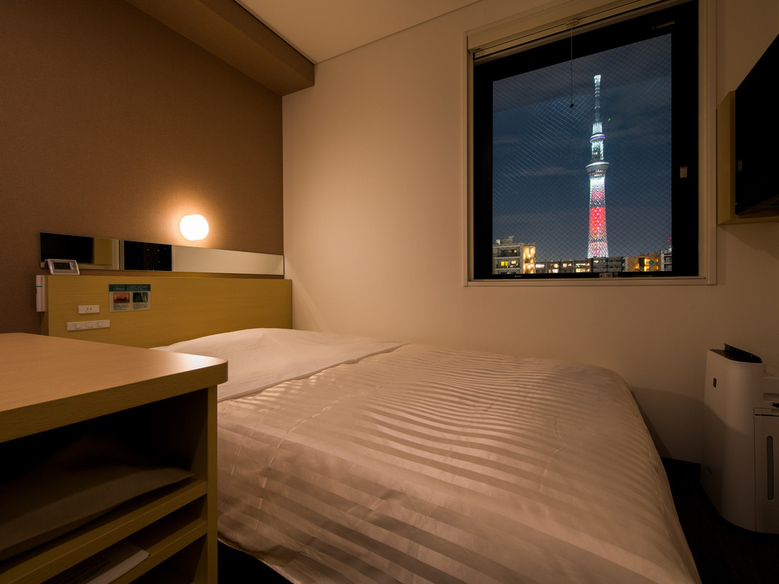 「展望デッキ」や客室で夜景鑑賞。大浴場も旅の楽しみ3464023