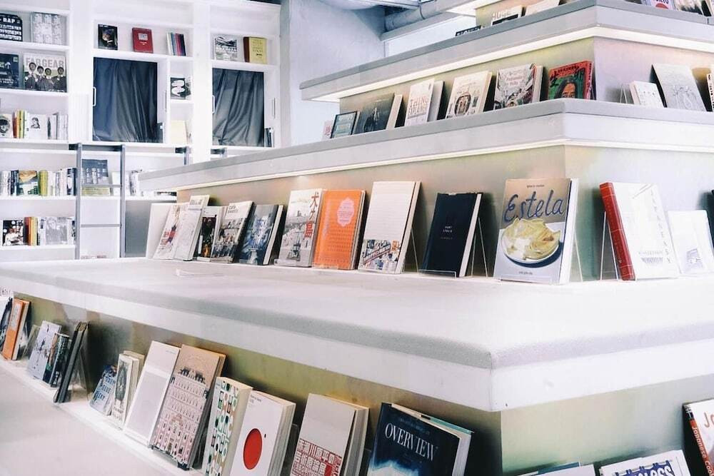 ブックラウンジ イメージ①