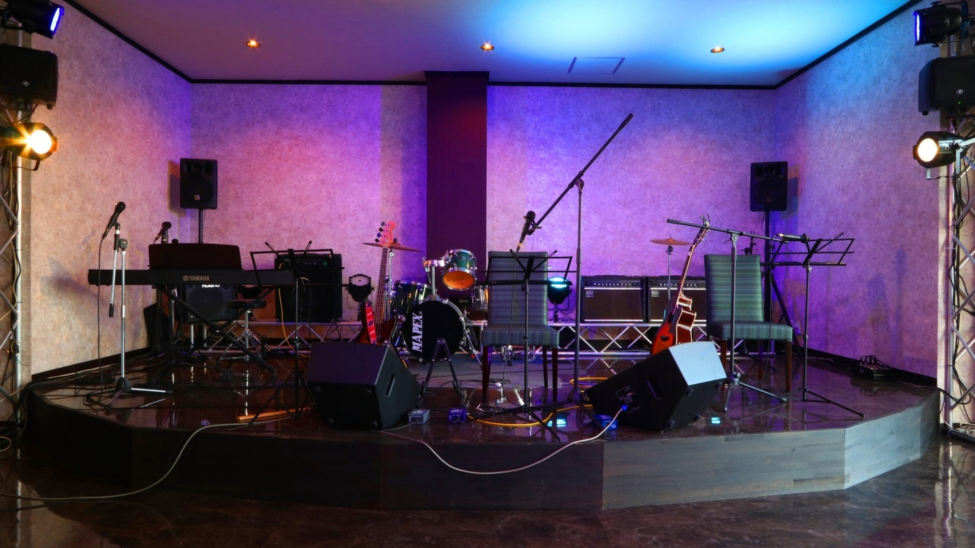 レストラン・ステージ