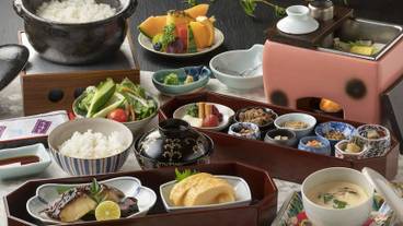 食事・飲み物 / 33