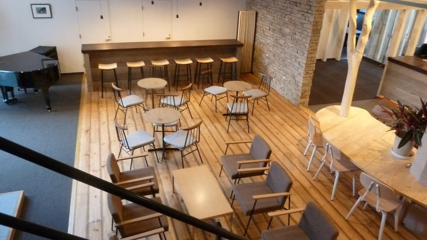 ピアノの音色が響く優しい空間で癒しのひと時を3968650