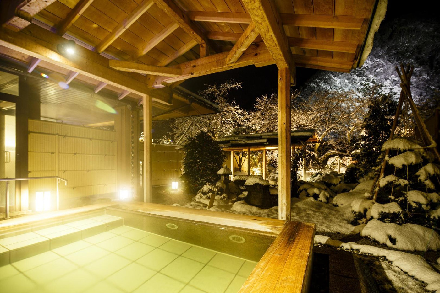 湯めぐりも楽しい温泉3438268