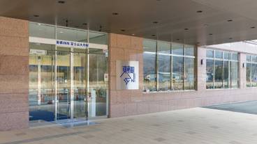 施設の入り口 / 12