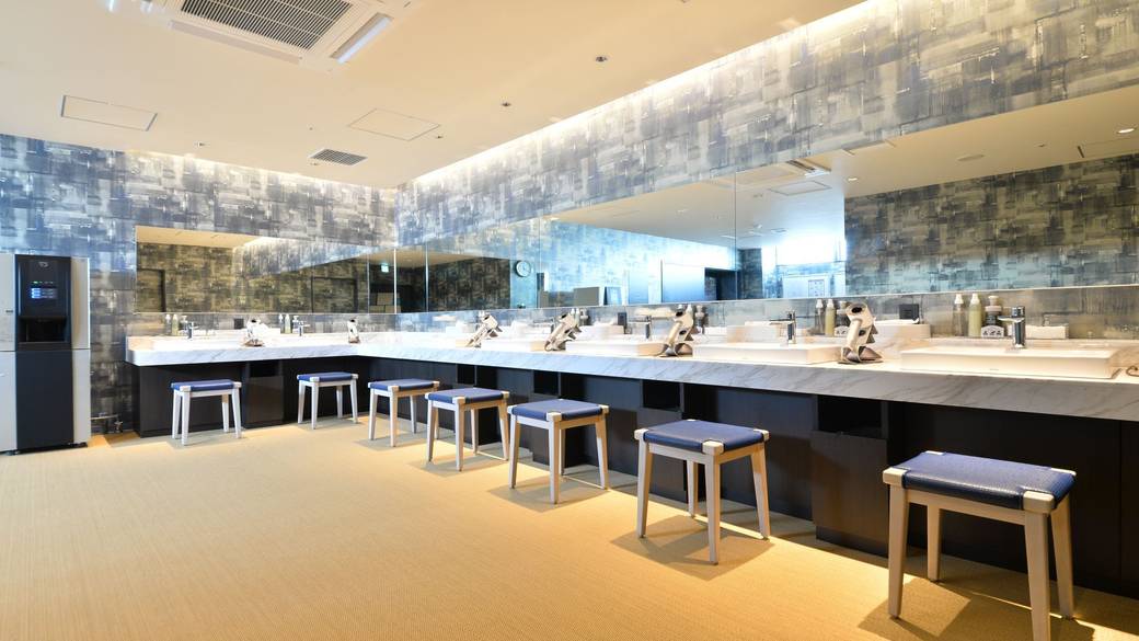 パウダールーム / 3