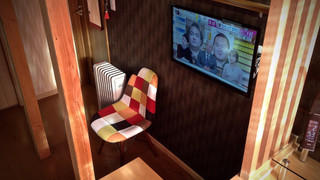 [紅赤の間/BeniAka-Ma:201号室] スタジオデザイン: シングルロフトベッド/布団 専用バスルーム (シャワーブース/シャワートイレ) 禁煙