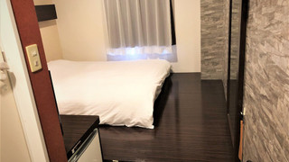 ダブルルーム クイーンベッド 1 台 喫煙可 (Japanese Modern)