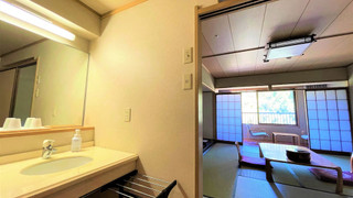 杜を眺める和室 禁煙(バス無トイレ付10畳)