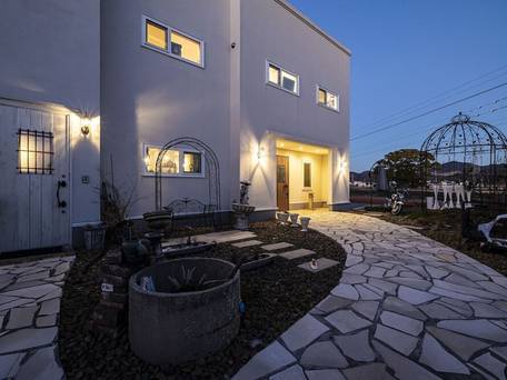 アンティークス犬山 / 1