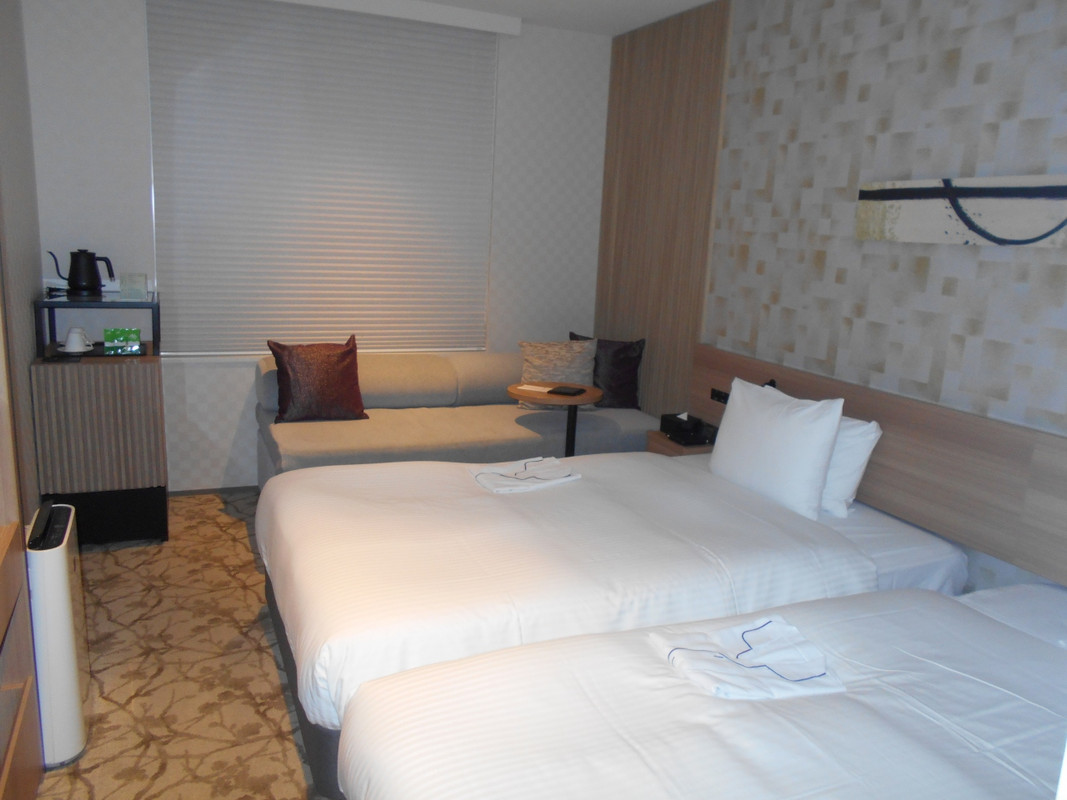 眺望0の部屋。ブラインドは隠すため。