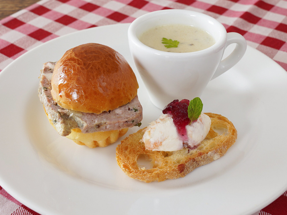 冬のアフタヌーンティー下段例