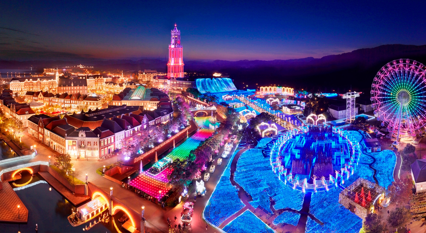 陽が沈んだら「光の王国」できらめく光に包まれよう2003223