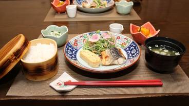 食事・飲み物 / 1