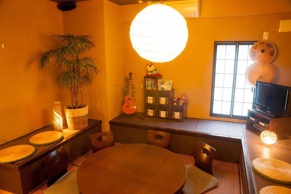 ロビーラウンジ