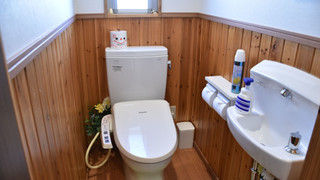 1号店のエクストラタイプ (ダブルベッド2台/3名以降はお布団配置)