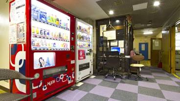 内部エントランス / 2