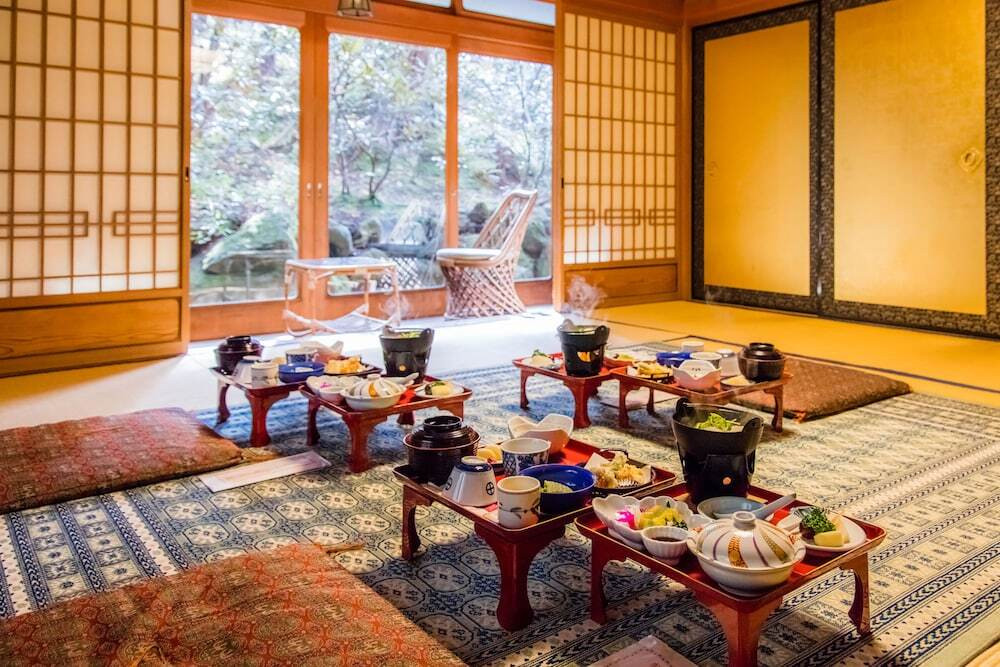 宿坊ならではの体験や振舞料理を堪能しよう4275108