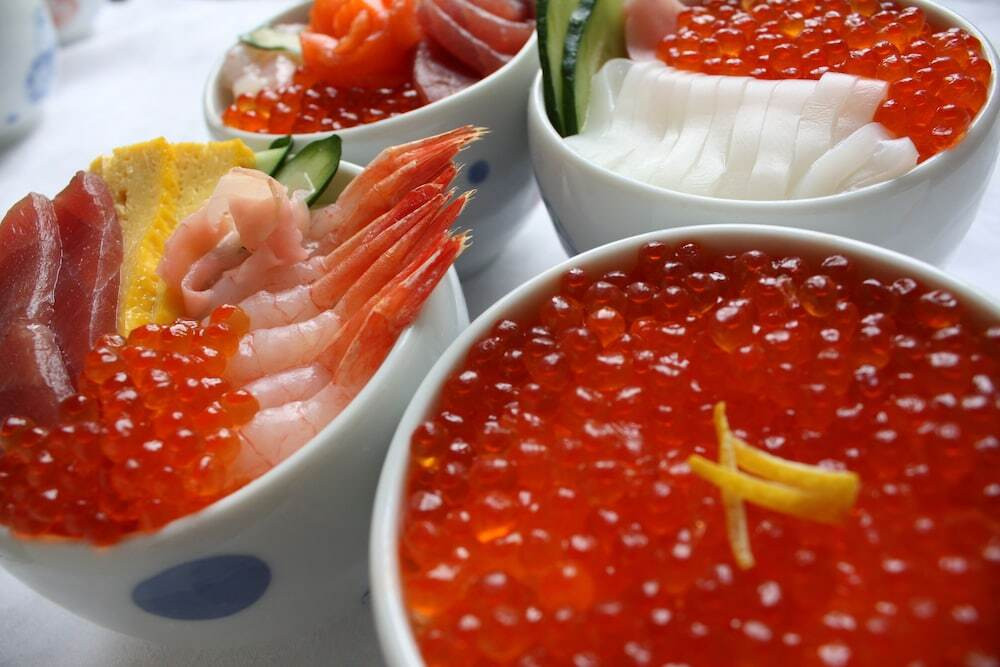 北海道の海の幸を大満喫。オリジナルの海鮮丼も作れます！3997488