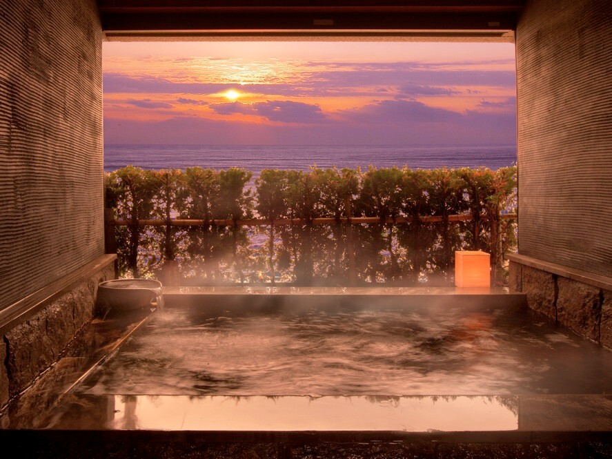 「お宿ひるた」 内観 3360215 刻々と表情を変える海を眺めながら入浴出来る貸切露天風呂(夕見乃湯)