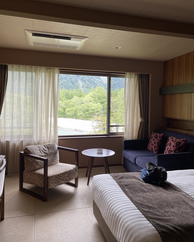 ソファースペースもゆったりしています