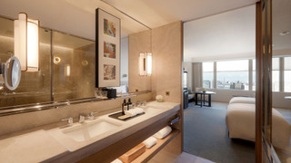 デラックス ルーム ダブルベッド 2 台