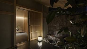 ホテル入り口 / 3