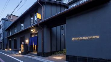 施設の正面 / 2
