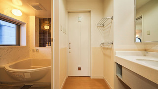 クイーンベッドルーム ジェットバス付 禁煙 リバービュー 【新館】