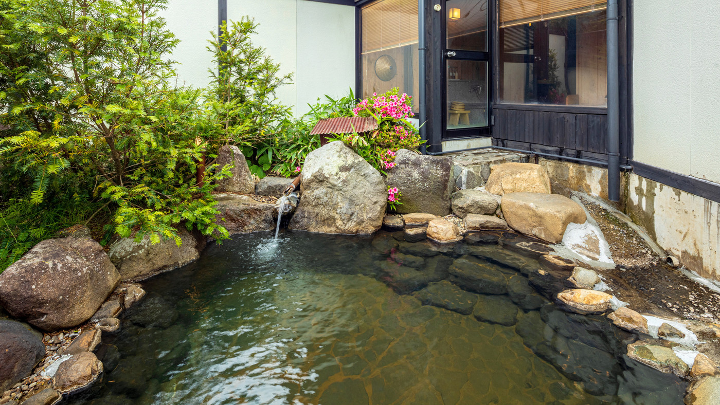 奥飛騨の景色を楽しめる貸切温泉のある宿3436669
