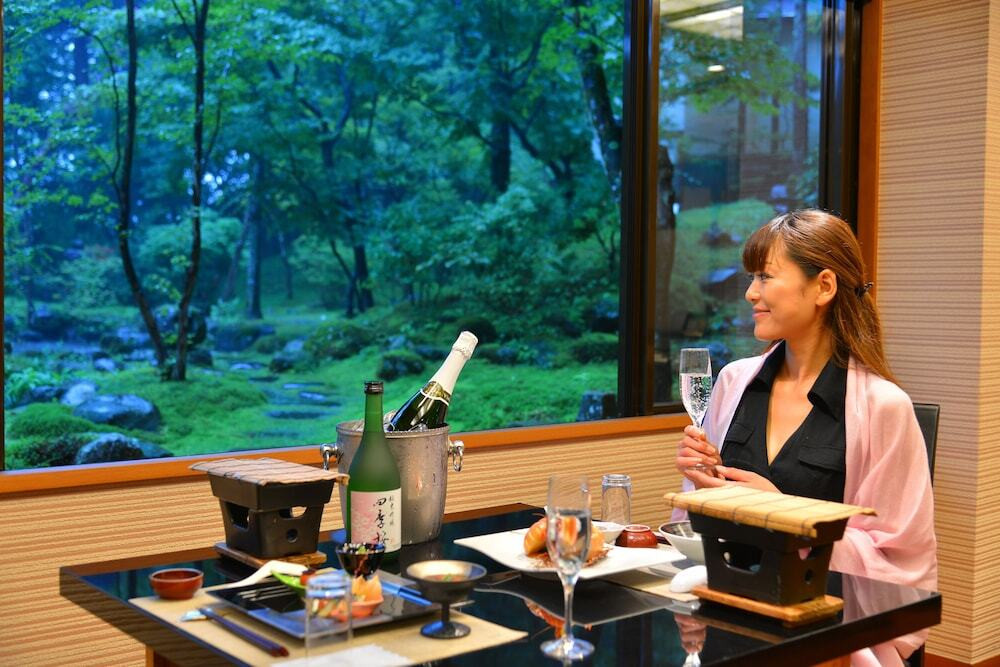 レストラン