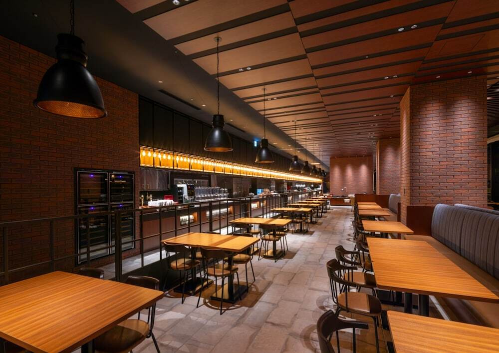 3F ダイニング ブリックサイド①