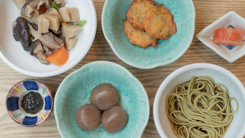 「赤坂うまや新宿」で
九州のお惣菜朝食を / 4