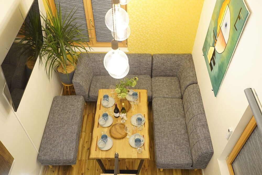 客室内のダイニングエリア