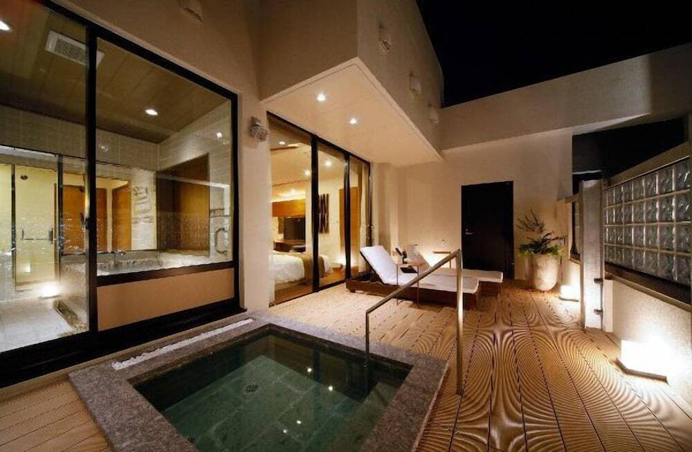 露天風呂付きのスイートルームでプチ贅沢♡3452170