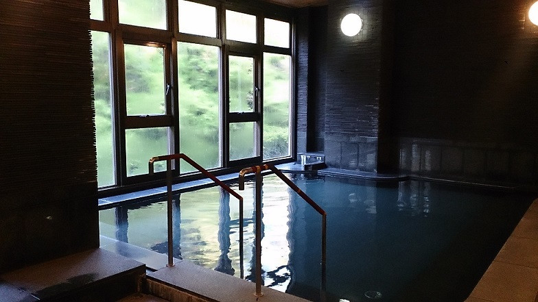 10.静寂に包まれた隠れ宿で、喧騒を忘れてのんびりと「神湯館」3846151