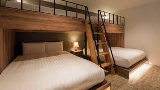 [E] バンクベッド (2クイーン + 2シングル) / ペット不可 6名定員 禁煙