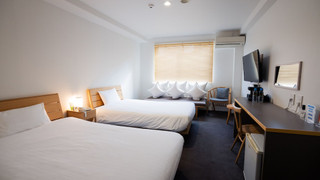 ツインルーム (セミダブルベッド x 2) [禁煙]